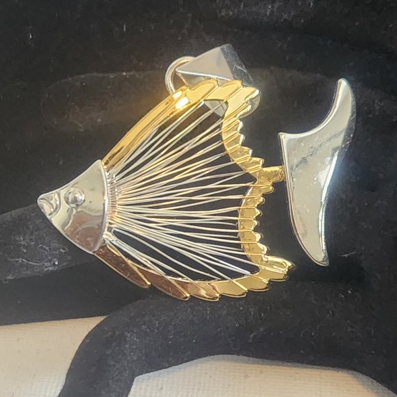 Best Jewelry - Best Angel Fish Pendant Two Tone Silver Gold Nautical Tropical Sea Life‎ Jewelry